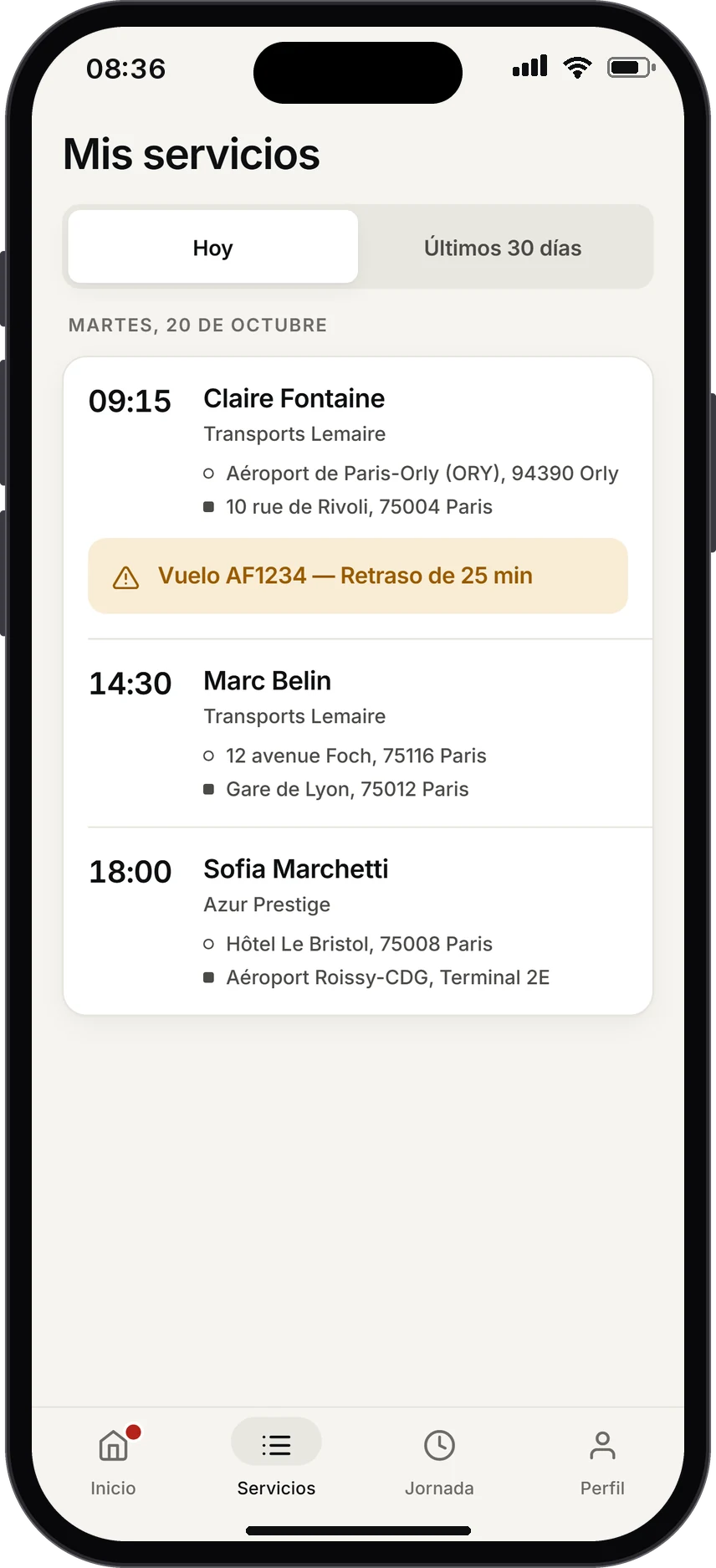 Servicios del día: tres servicios con hora, pasajero, empresa y recorrido, con un aviso de retraso del vuelo AF1234.