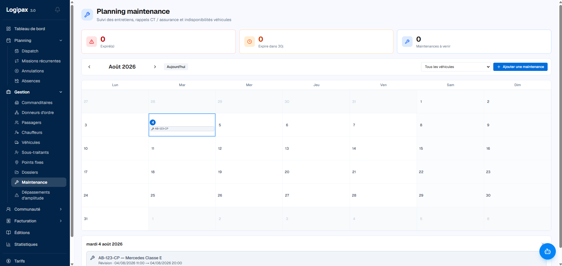 Planning de maintenance des véhicules : contrôles techniques, assurances et révisions positionnés dans le calendrier, avec les échéances qui approchent.